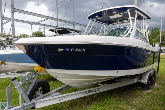 Used 2022  powered Power Boat for sale